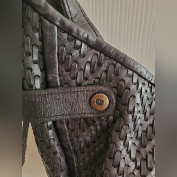 Viola Castellani Italian woven leather bag Navy - Picture 3 of 16